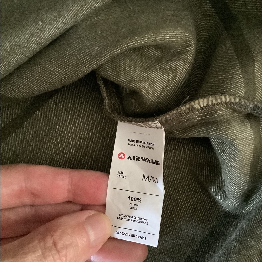 Airwalk Men’s Short Sleeve Shirt, Snap Button – Size Medium - Olive Green - Picture 5 of 7